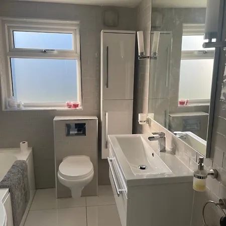 Modern Luxe Maisonette Near Station With Free Parking Billericay Exterior foto